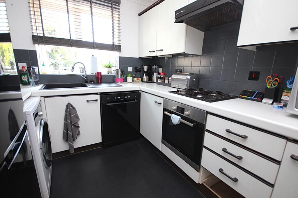 Primary image of Sundew Road, Broadstone, Dorset, BH18