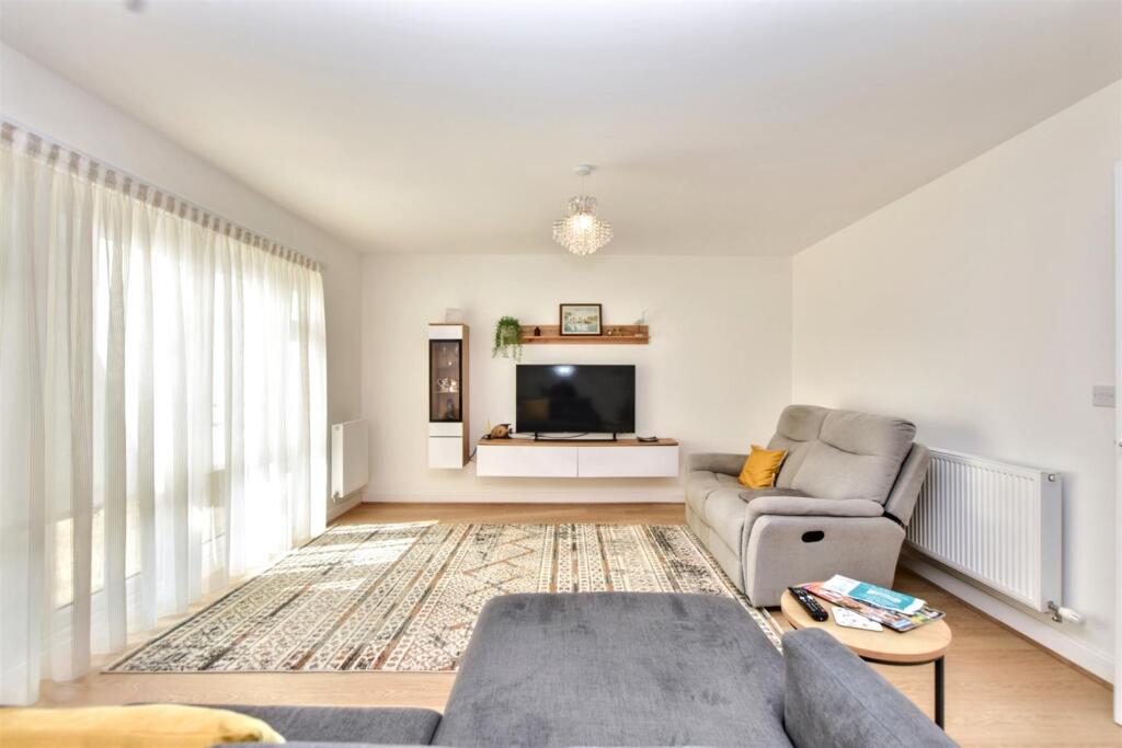 Additional image 2 of Pendine Gardens