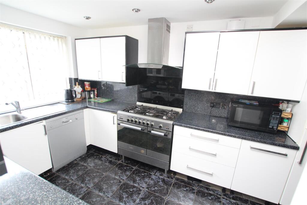 Additional image 7 of Cairns Close, Kings Park, BD2