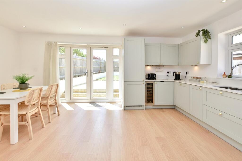 Additional image 7 of Pendine Gardens