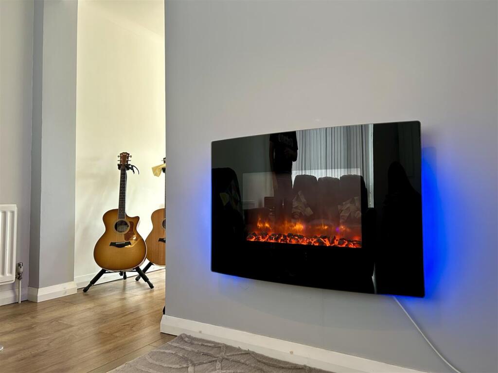 Additional image 5 of Chichester Drive, Quinton, Birmingham