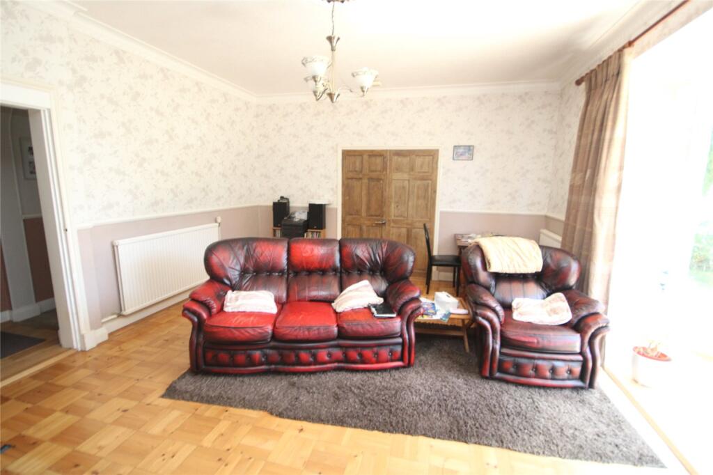 Additional image 4 of Highlands Road, Barton on Sea, New Milton, Hampshire, BH25