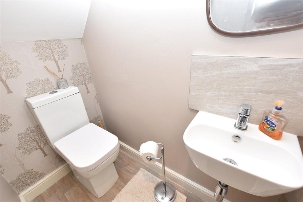 Additional image 8 of Hutton Hall Drive, Bradford, West Yorkshire