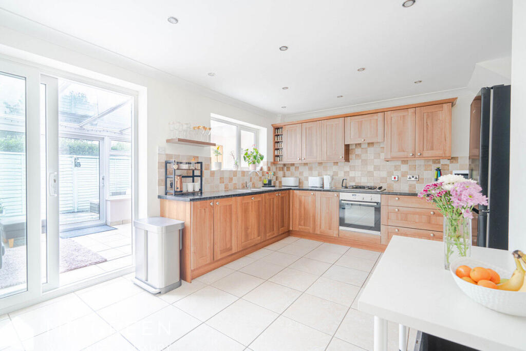 Additional image 2 of York Close, Christchurch, Dorset, BH23 2DB