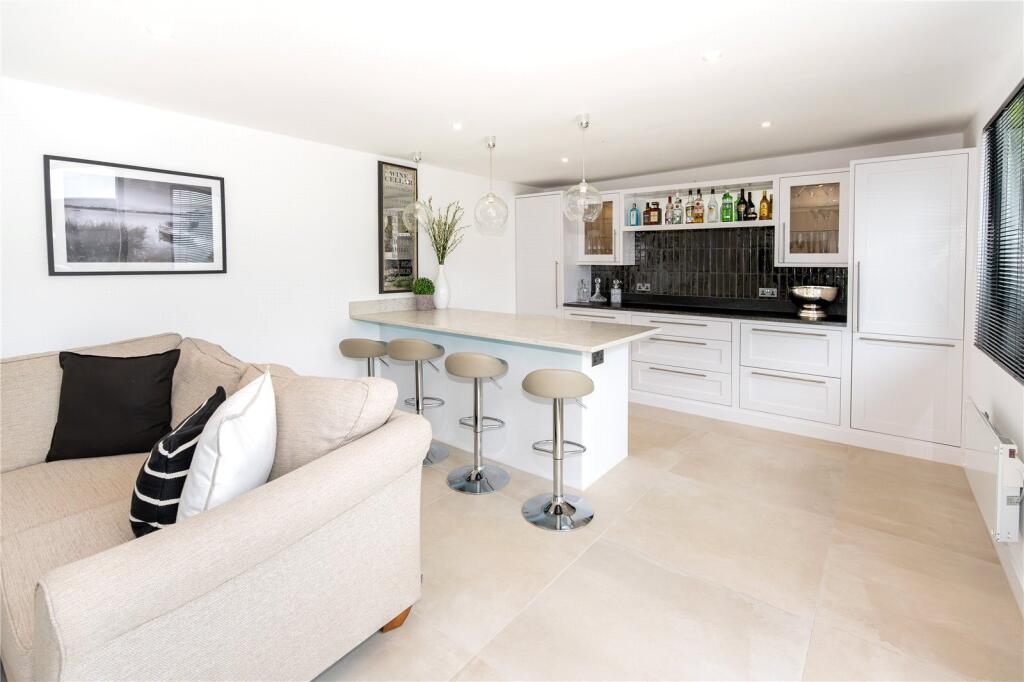 Additional image 26 of Springfield Avenue, Christchurch, Dorset, BH23