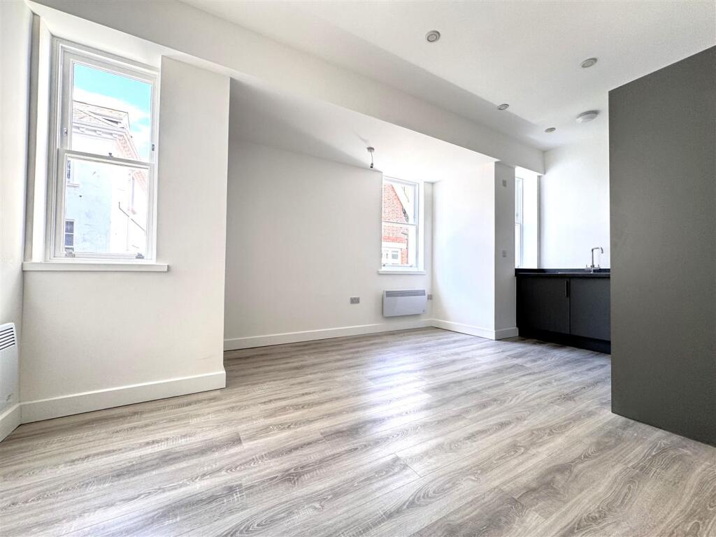 Additional image 2 of Hartington Place, Eastbourne BN21 3BG