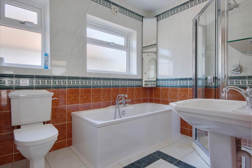 Additional image 13 of Richmond Park Avenue, Queens Park, Bournemouth BH8 9DR