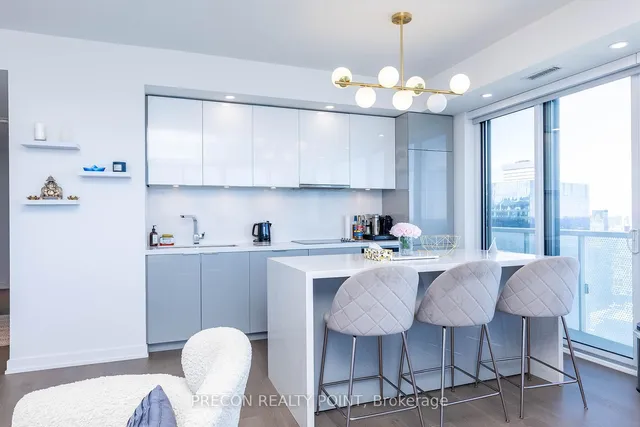 Additional image 28 of 15 Queens Quay St Unit 3202