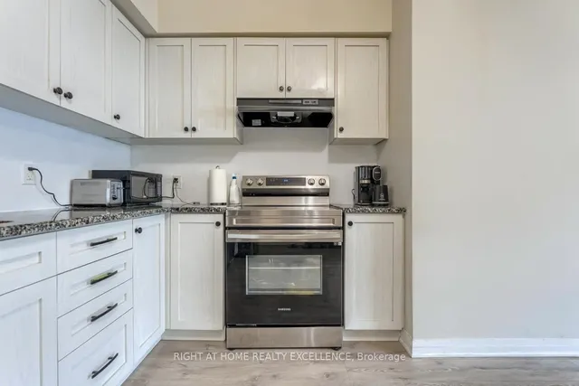 Additional image 5 of 4 VISIONARY Ave Unit 4