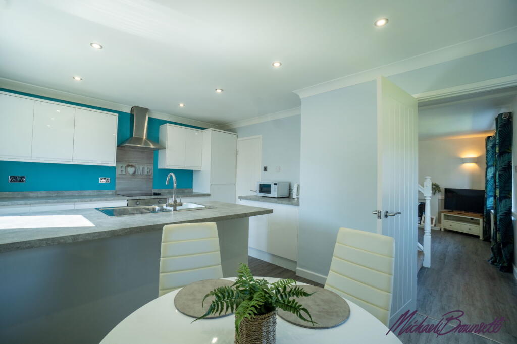 Additional image 4 of Ascot Parade, Bradford, BD7 4NJ