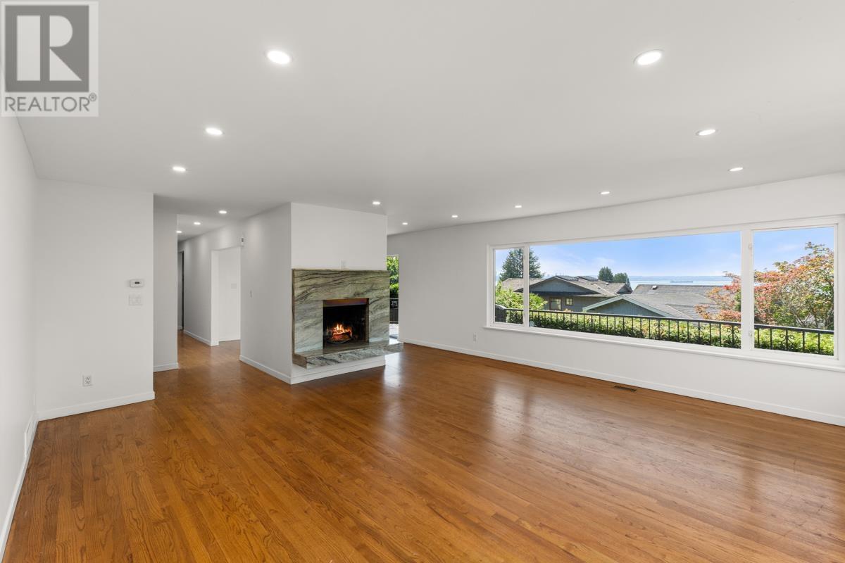 2784 LAWSON AVENUE|West Vancouver, British Columbia V7V2G4