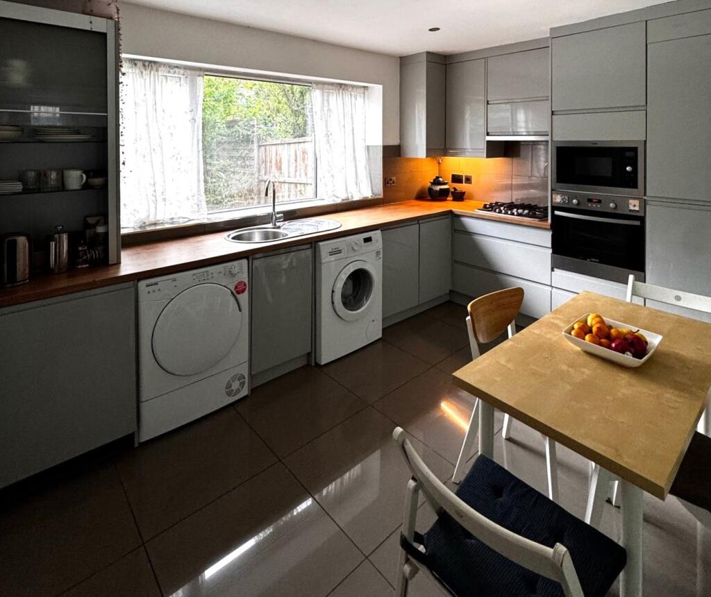 Additional image 3 of Broomhill Walk, Keighley, BD21