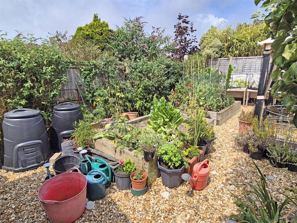 Additional image 18 of High Ridge Crescent, New Milton, Hampshire, BH25