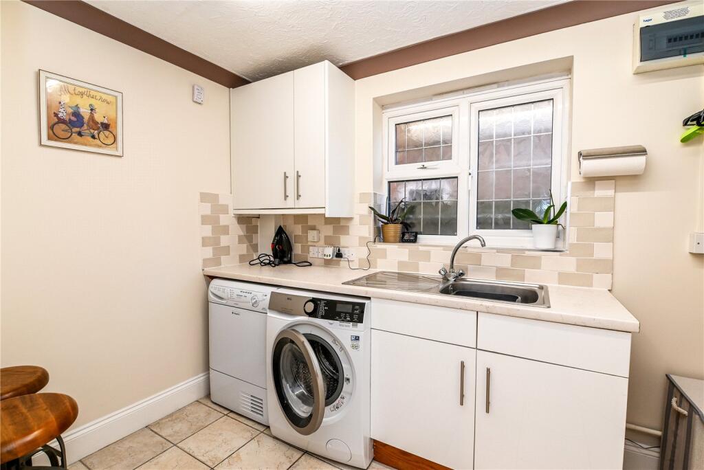 Additional image 33 of Willow Walk, Barton on Sea, New Milton, Hampshire, BH25