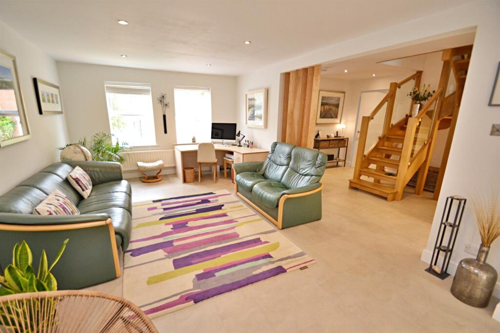 Additional image 4 of Broadstone