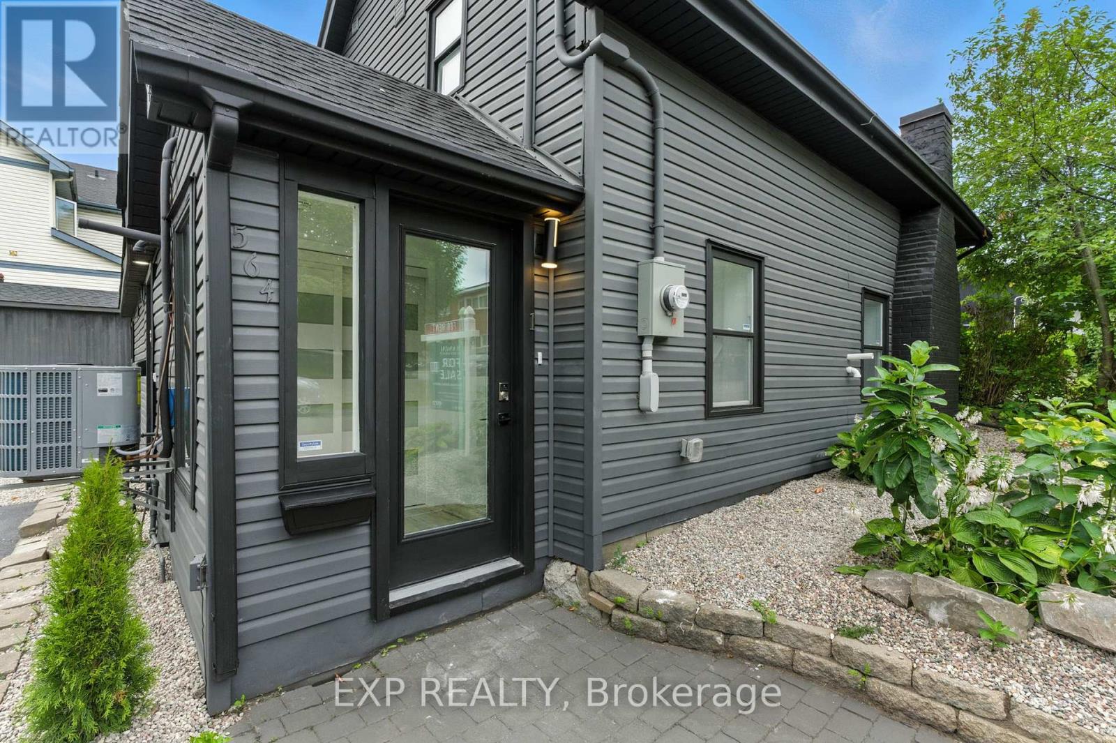 1 - 564 BRUNEL STREET|Ottawa, Ontario K1K2G6