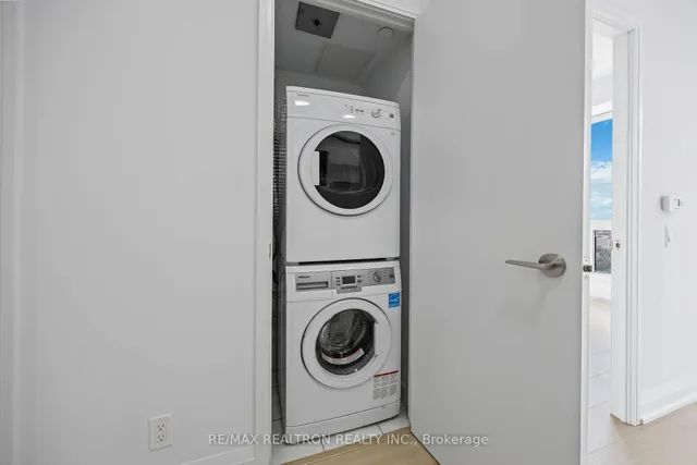 Additional image 23 of 181 Dundas St Unit 1207