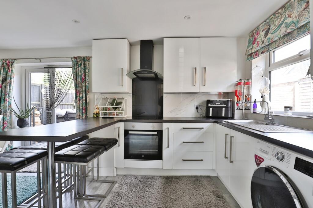 Additional image 2 of Raleigh Close, RINGWOOD, Hampshire, BH24