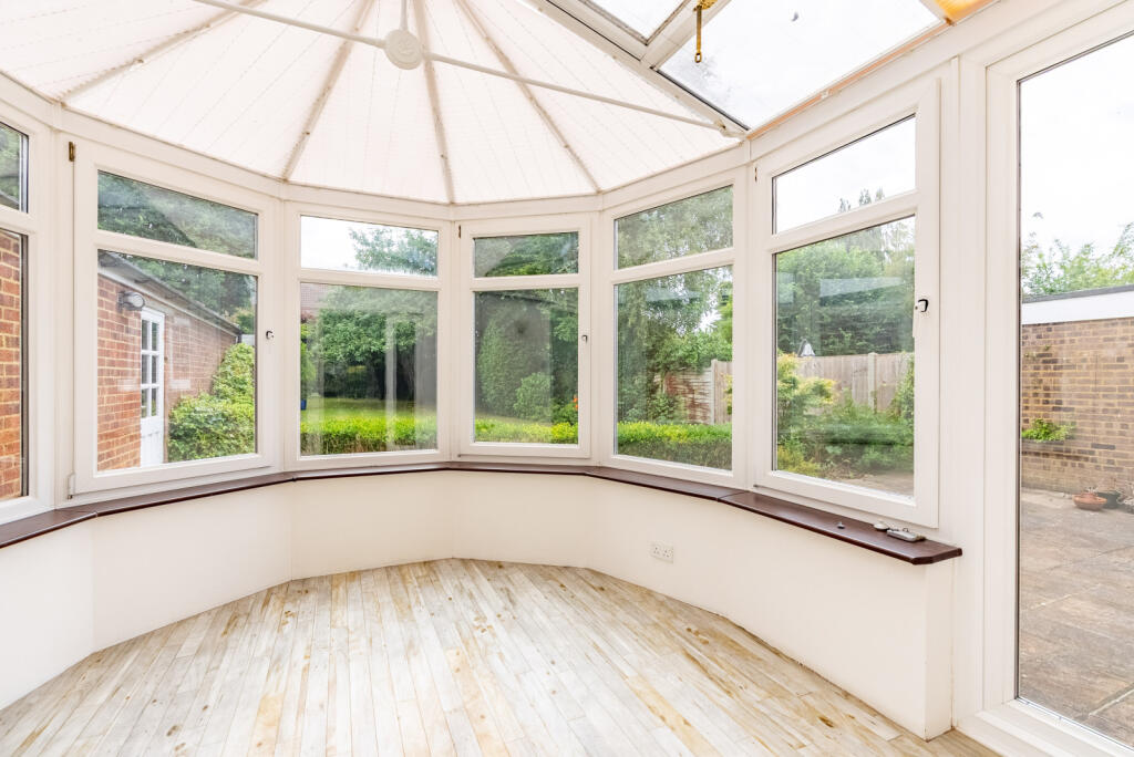 Additional image 14 of Burton Close, Wheathampstead, St. Albans, Hertfordshire, AL4