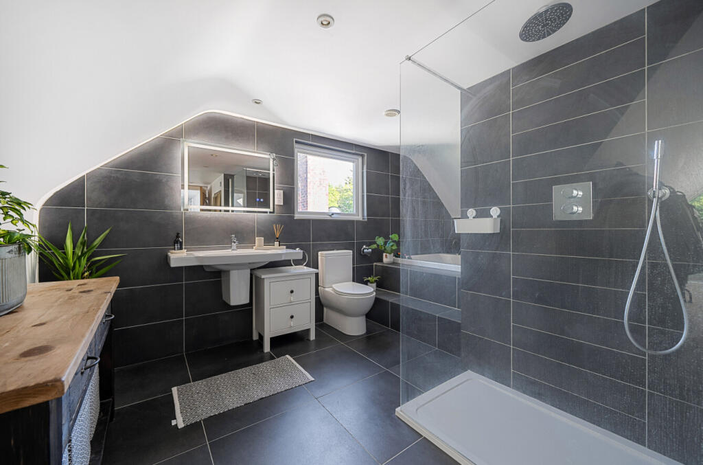 Additional image 17 of Lymington Road, Highcliffe, Christchurch, BH23