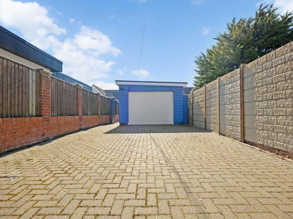 Additional image 21 of Marine Drive East, Barton on Sea, BH25