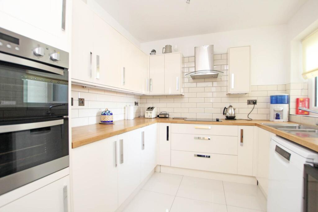 Additional image 4 of South Cliff Tower, Bolsover Road, Eastbourne, BN20 7JW