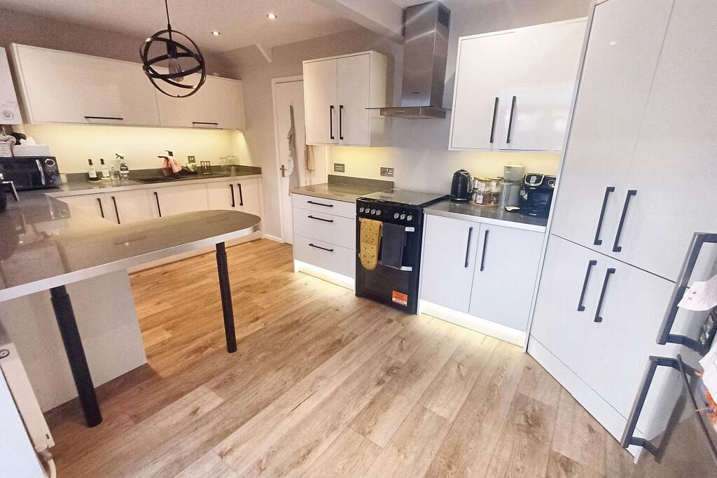 Additional image 5 of Verwood