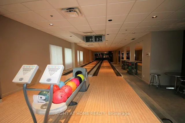 Additional image 19 of 23 Hollywood Ave Unit 105