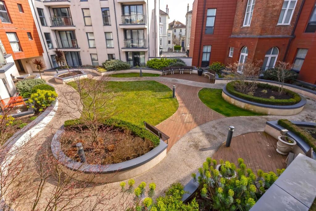 Additional image 17 of Clifton Hill, Brighton