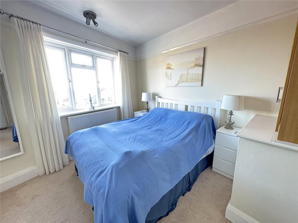 Additional image 5 of Cliffe Crescent, Barton On Sea, Hampshire, BH25