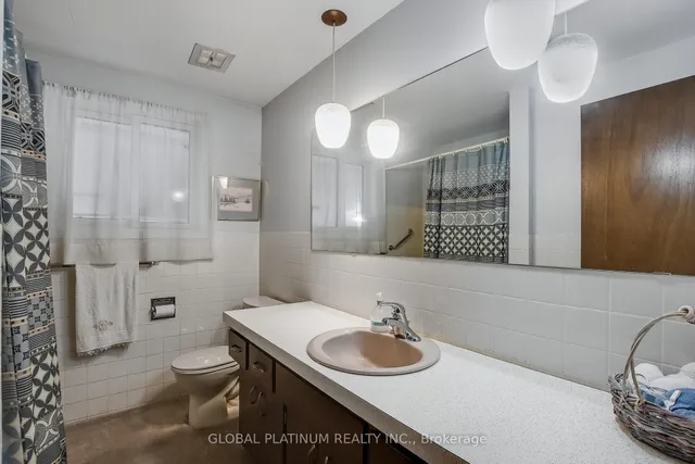 Additional image 14 of 105 Silverspring Cres