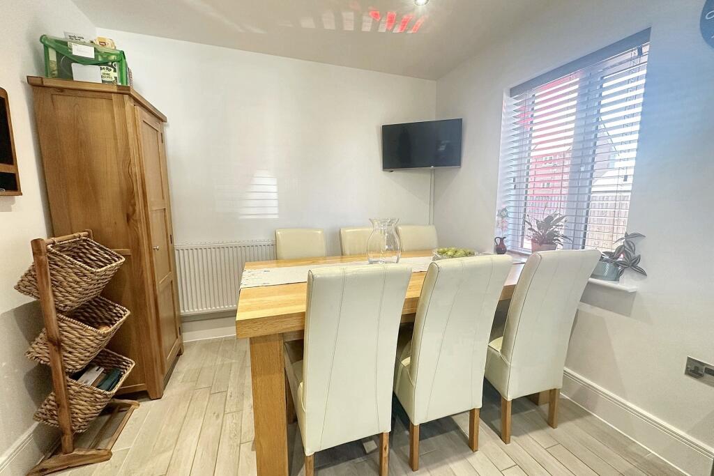 Additional image 4 of Verwood