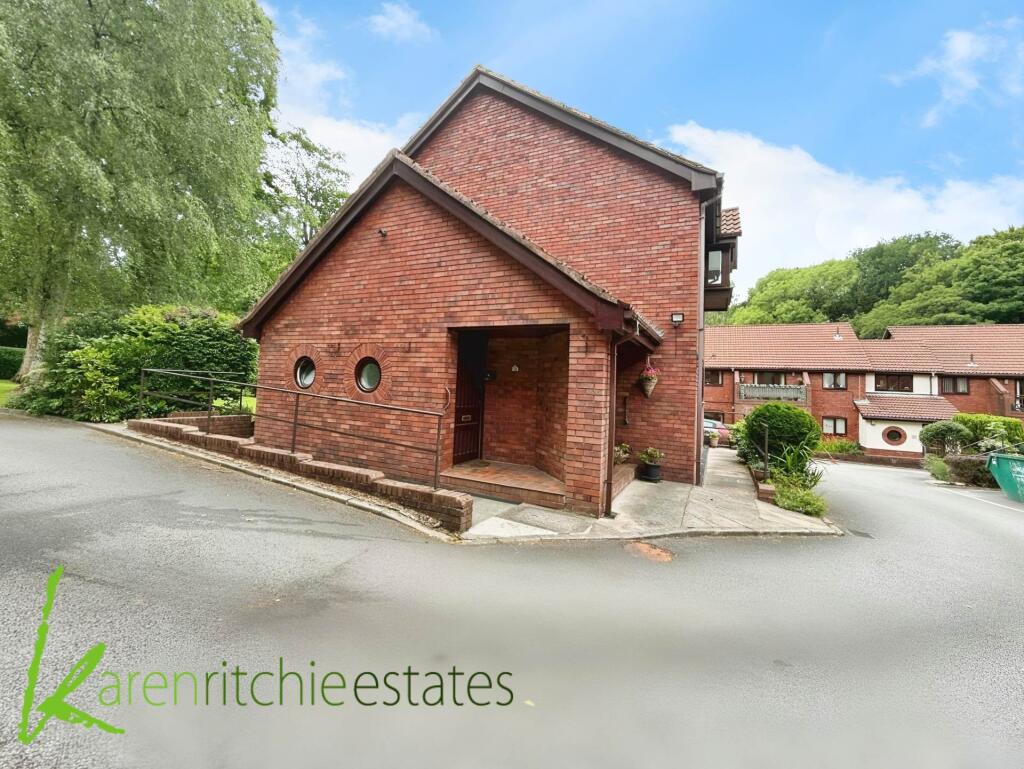 Additional image 10 of Greenmount Court, Heaton