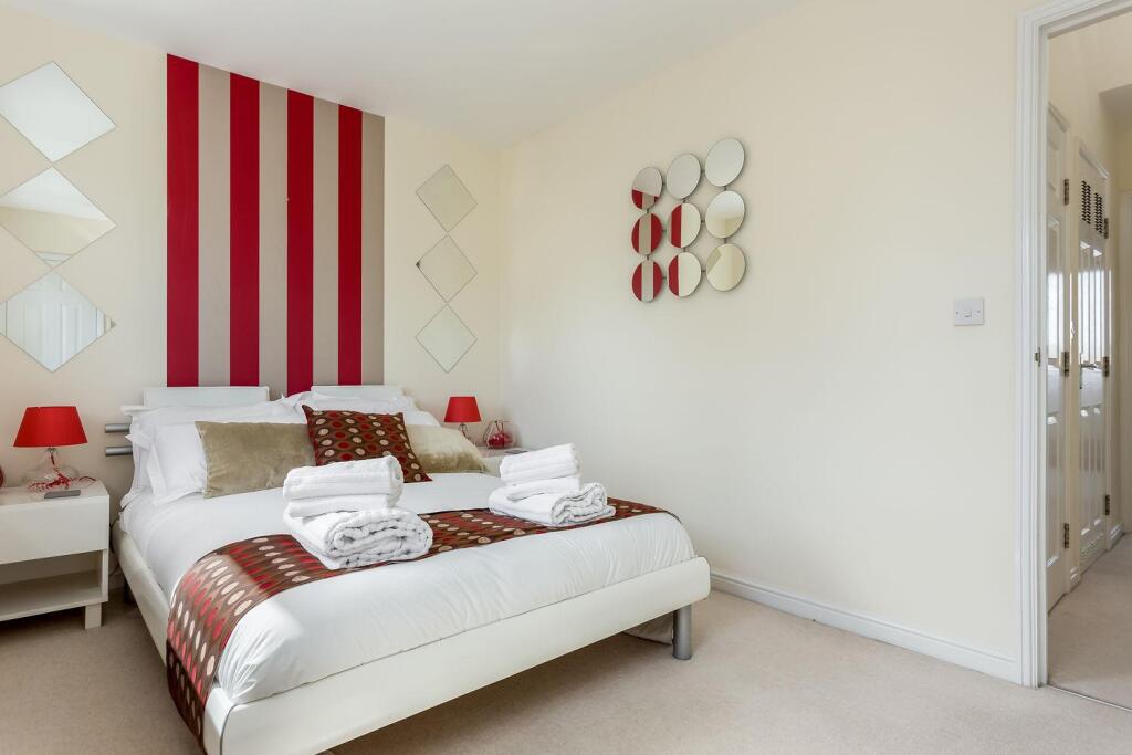 Additional image 11 of Broomhill Way, Poole