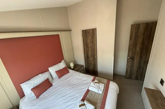 Additional image 8 of Three Bed Willerby Everleigh 2019, Pevensey Bay Holiday Park, Pevensey Bay, Eastbourne, East Sussex, BN24 6DH