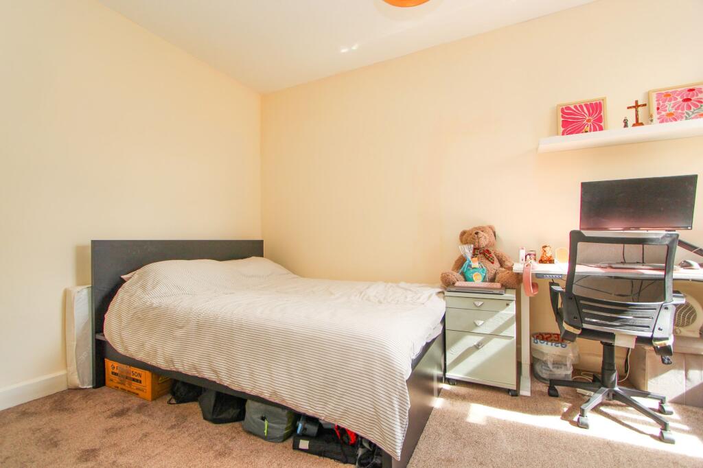 Additional image 18 of Green Lanes, Wylde Green, B73