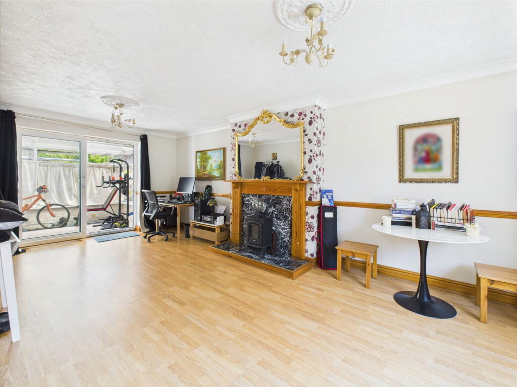 Additional image 10 of Meadow Road, Worthing, BN11 2SH