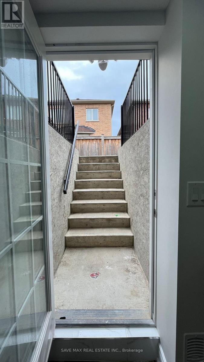 BSMT - 6 HUMBERSTONE CRESCENT|Brampton (Northwest Brampton), Ontario L7A4C4