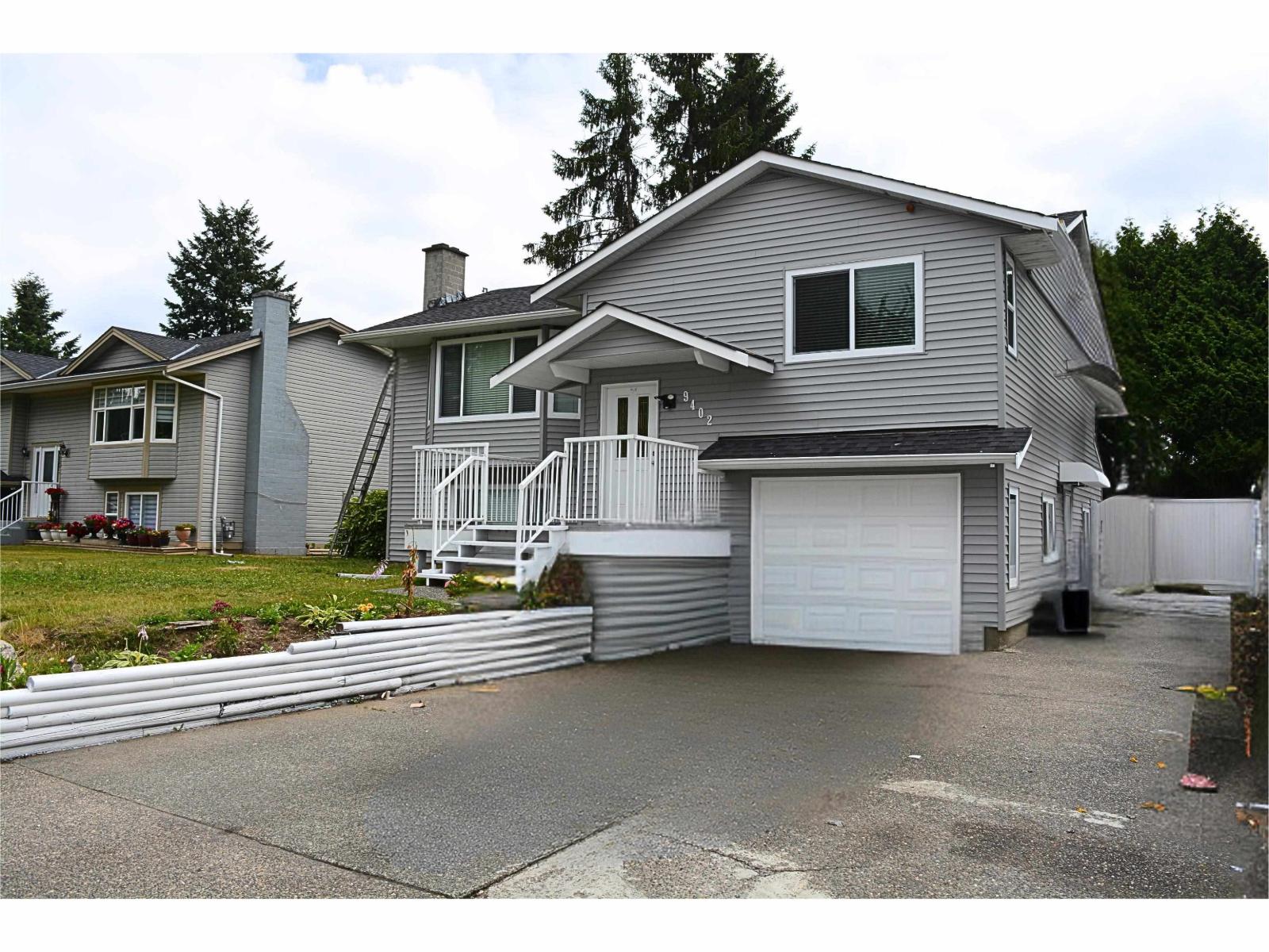 Rental Suite 9402 PRINCE CHARLES BOULEVARD|Surrey, British Columbia V3V1S6