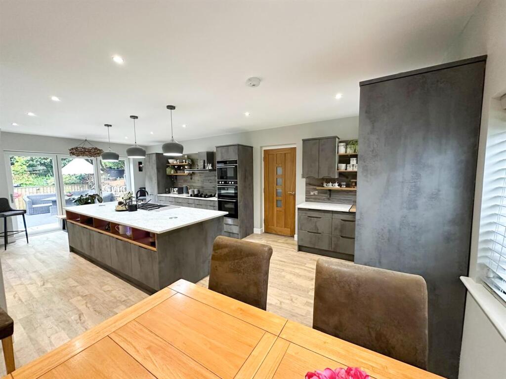 Additional image 6 of Ladymead, Glenlyon Avenue, Keighley