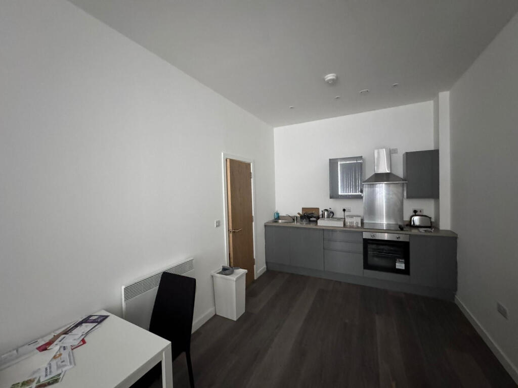 Additional image 7 of Card House, Bingley Road, Bradford, West Yorkshire, BD9