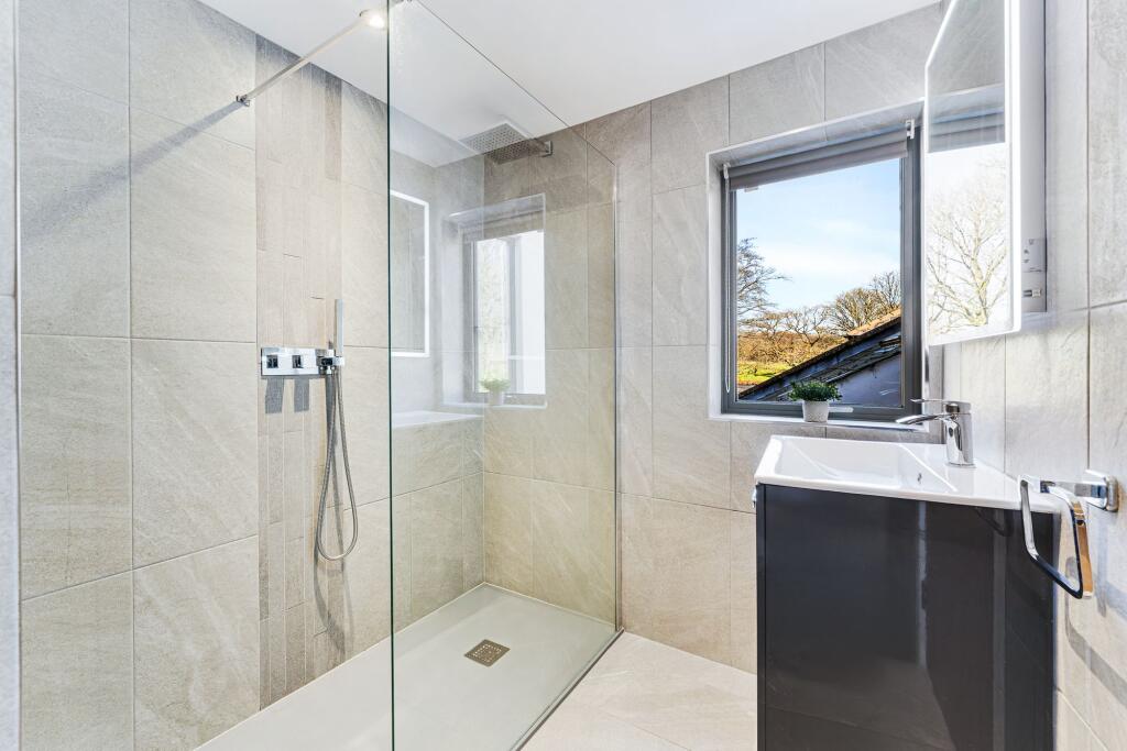 Additional image 32 of Croft House, Princess Road, Lostock – Stunning 7-Bed Home with Views Over Bolton Golf Course