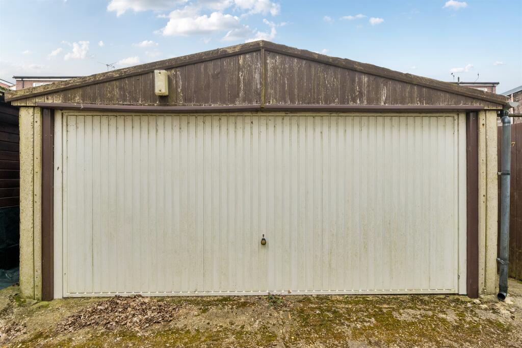 Additional image 18 of Sadleir Road, St. Albans