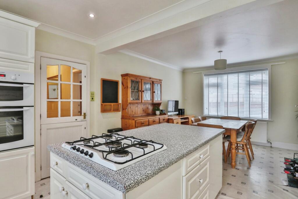 Additional image 4 of ROOM TO RENT - Surrey Road BH12