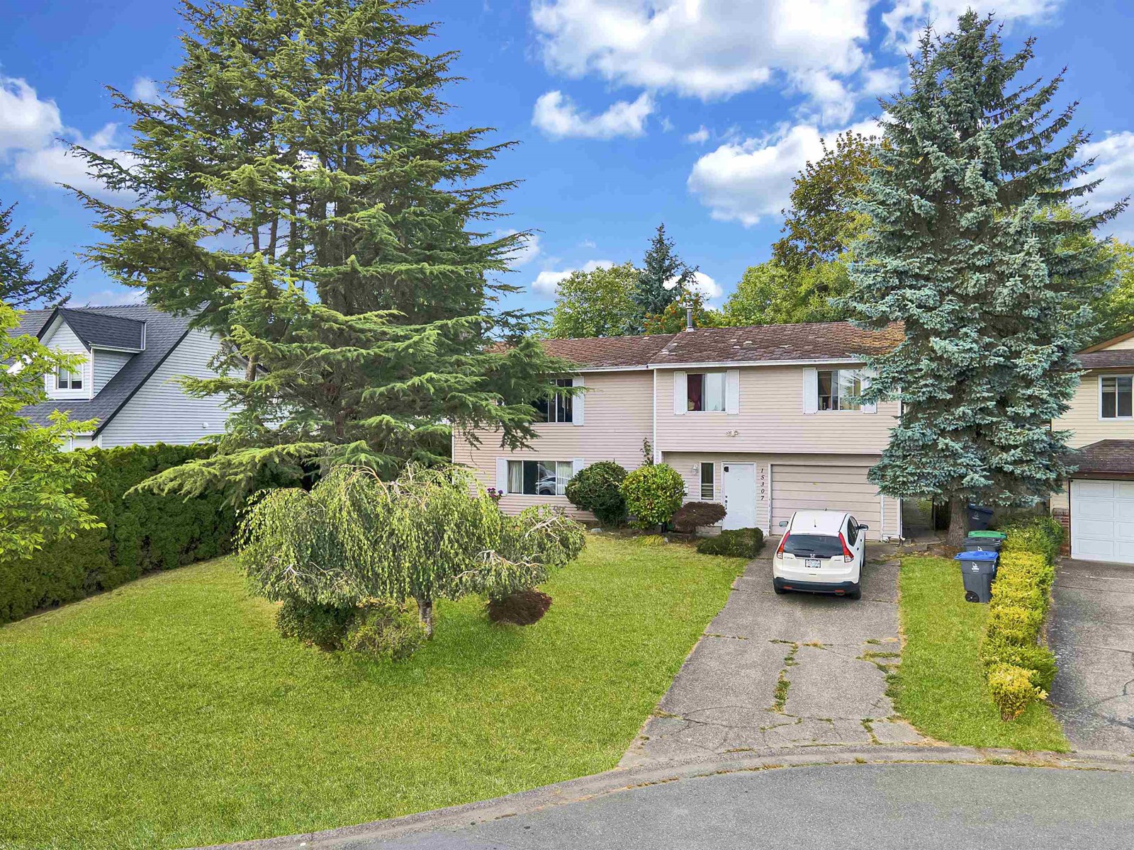 15307 85A AVENUE|Surrey, British Columbia V3S6J4