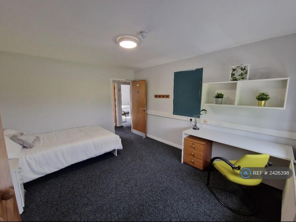 Additional image 21 of Laila House, Bradford, BD5