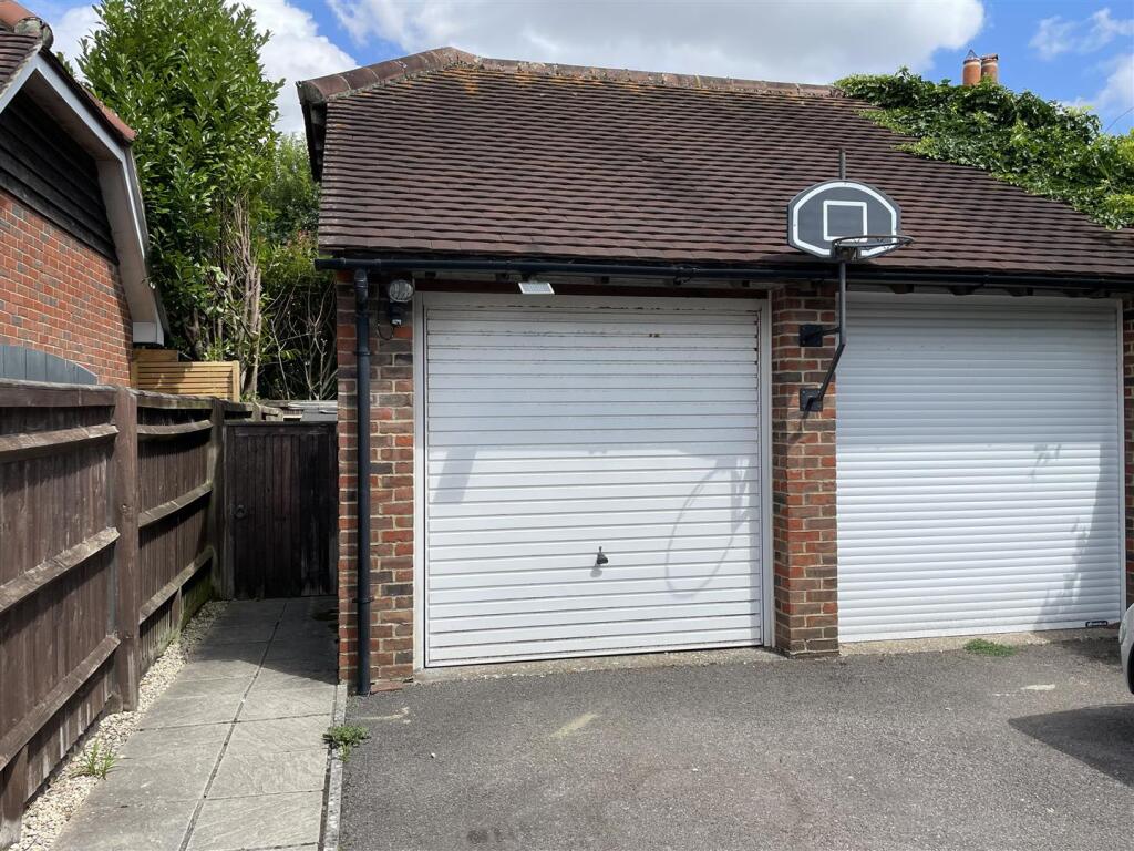 Additional image 18 of Roundstone Lane, Angmering