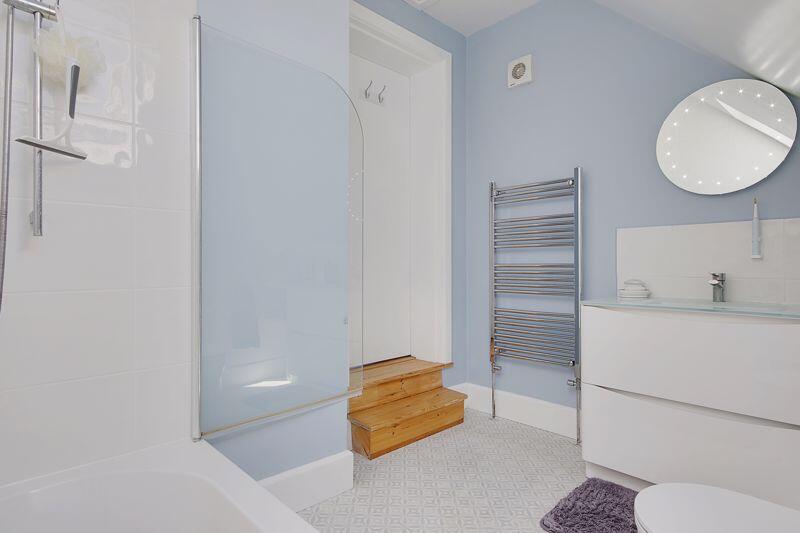 Additional image 26 of Cheriton Avenue, Iford & Littledown