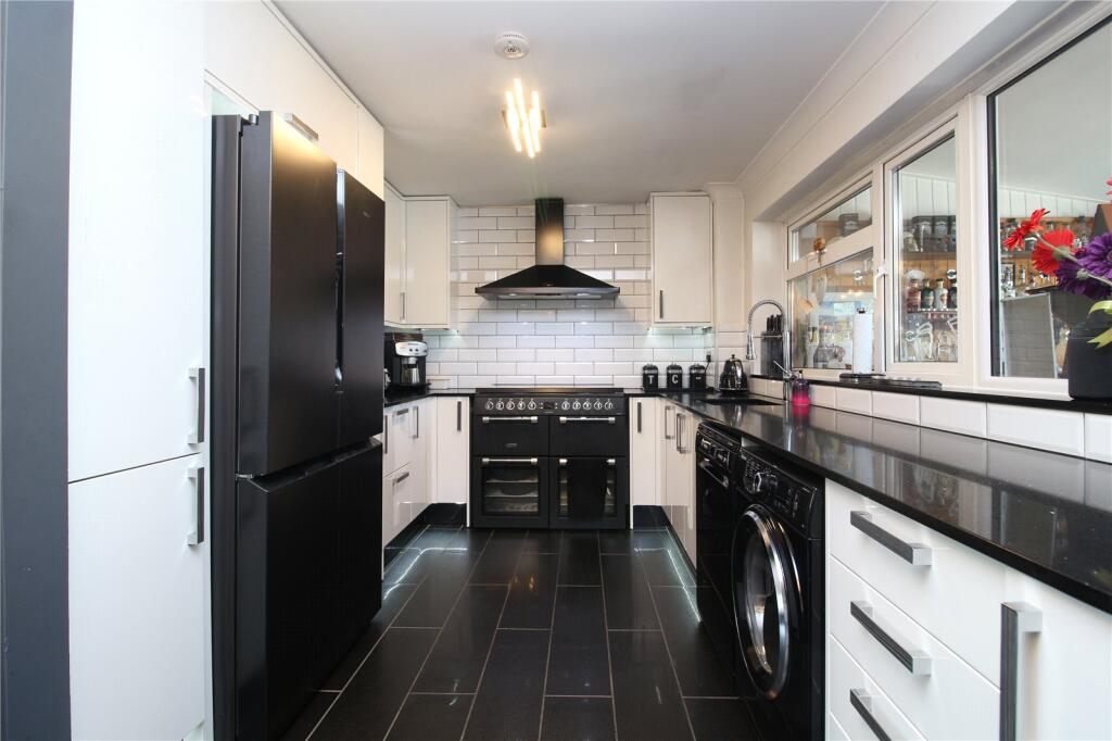 Additional image 4 of Willowdene Close, New Milton, Hampshire, BH25