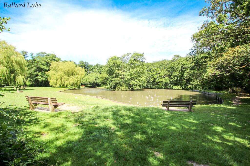 Additional image 4 of Lakeside Pines, Barrs Avenue, New Milton, Hampshire, BH25